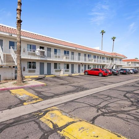 Super 8 By Wyndham Phoenix West מראה חיצוני תמונה