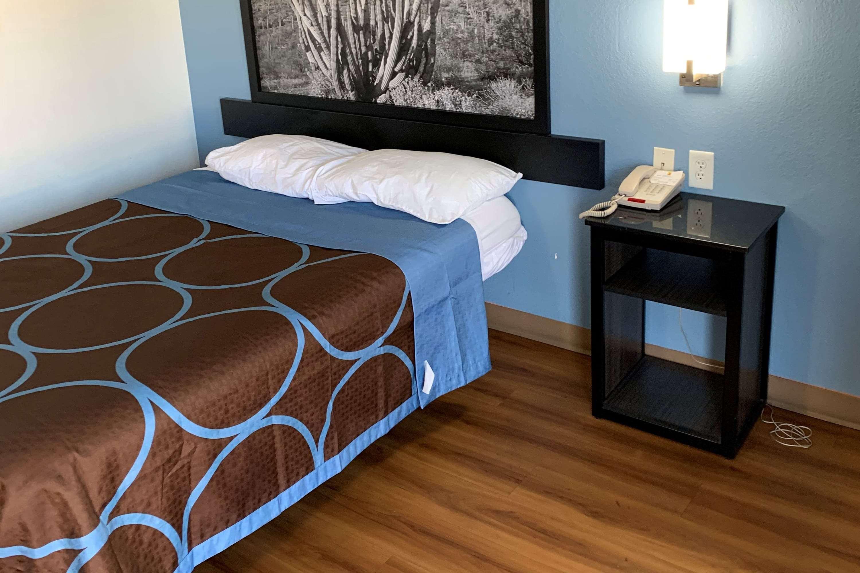 Super 8 By Wyndham Phoenix West מראה חיצוני תמונה