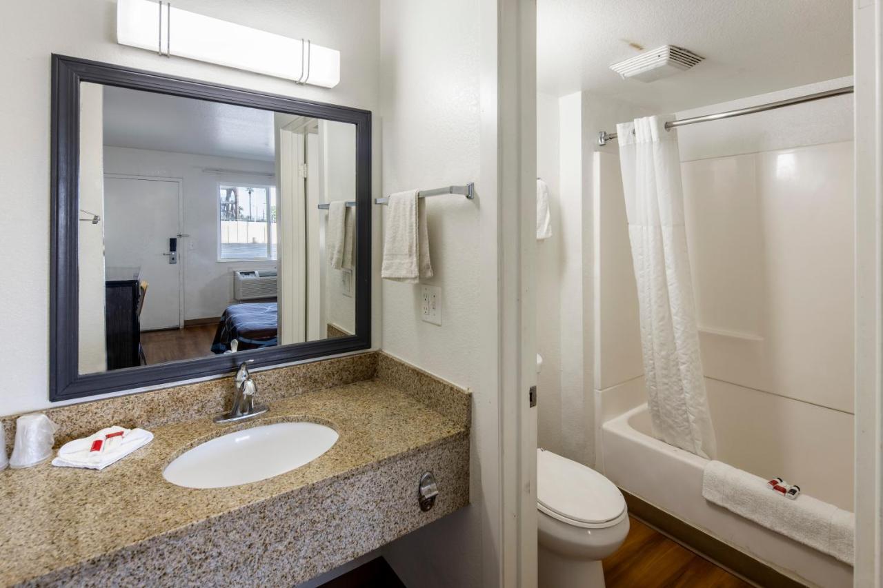 Super 8 By Wyndham Phoenix West מראה חיצוני תמונה