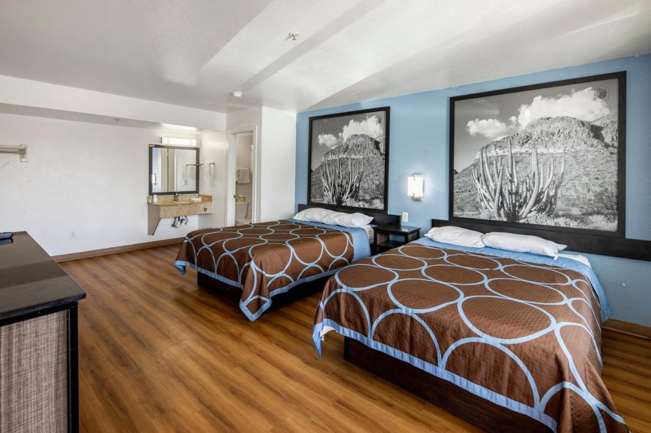 Super 8 By Wyndham Phoenix West מראה חיצוני תמונה